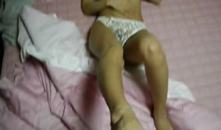 دو زن سیاه یک وعده کوچک در قشنگ ترین فیلم سکسی دنیا دهان برداشتند