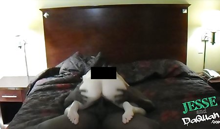 سکسی فیلم های سکسی جهان السا ژان با عروسک صورتی بازی می کند